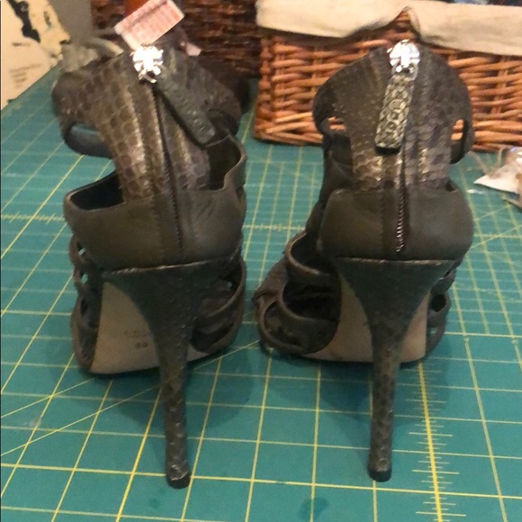 Gucci python heels - Picture 4 of 7